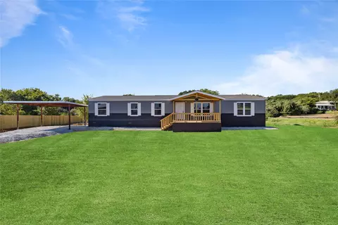 100 Creekview Meadows Dr, Springtown, TX 76082