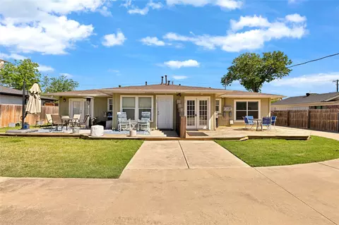 914 E Wall St, Grapevine, TX 76051 photo 17