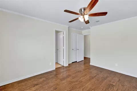 914 E Wall St, Grapevine, TX 76051 photo 11