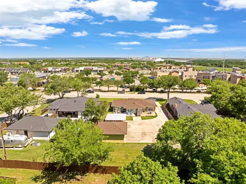 914 E Wall St, Grapevine, TX 76051 photo 24