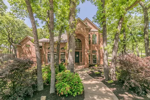 716 Greenbriar Dr, Keller, TX 76248