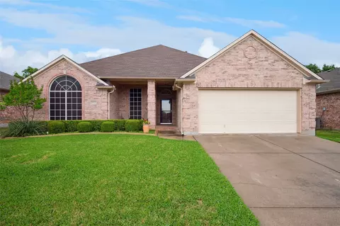 1522 Park Grove Dr, Irving, TX 75060