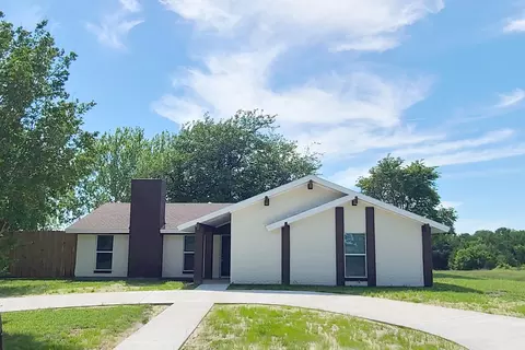 202 Farr Hill Ln, Farmersville, TX 75442