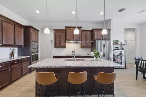 1607 Wagon Wheel Way, Krum, TX 76249