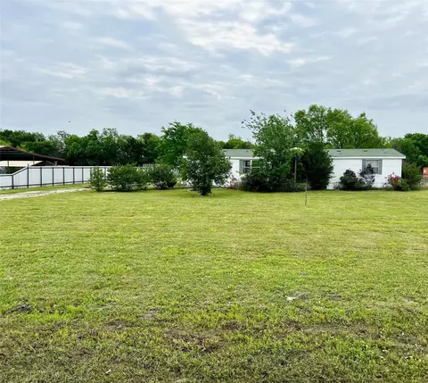 9248 Douglas Cir, Talty, TX 75160