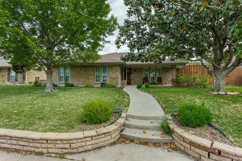 2009 Columbia Dr, Richardson, TX 75081