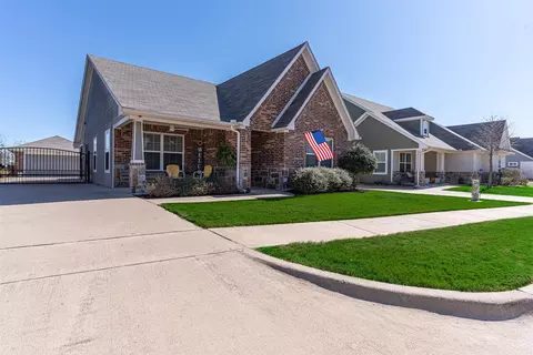 255 Tinker Trl, Burleson, TX 76028