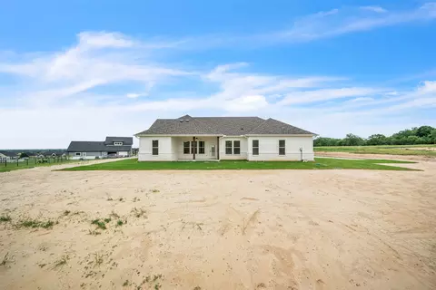 Exterior - 4040 Westfork Way, Springtown, TX 76082 photo 5 of 9