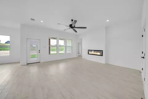 Living - 4040 Westfork Way, Springtown, TX 76082 photo 1 of 2
