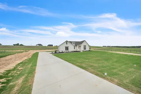 Exterior - 4040 Westfork Way, Springtown, TX 76082 photo 6 of 9