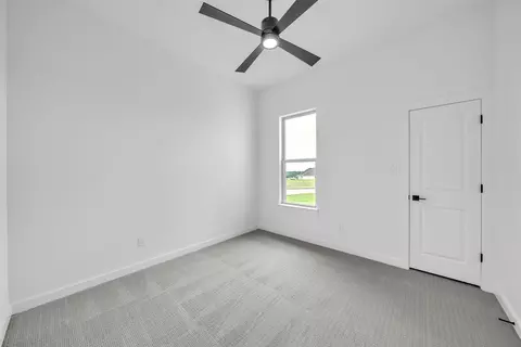 Bedroom - 4040 Westfork Way, Springtown, TX 76082 photo 3 of 5