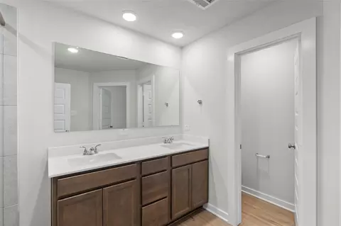 Entry Way - 441 Shoreview Dr, Conroe, TX 77303 photo 2 of 2