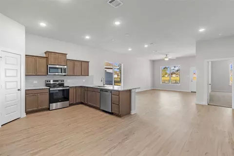 Other - 441 Shoreview Dr, Conroe, TX 77303 photo 1 of 3