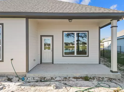 Exterior - 441 Shoreview Dr, Conroe, TX 77303 photo 2 of 2