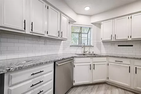 16301 Ledgemont Ln #168, Addison, TX 75001