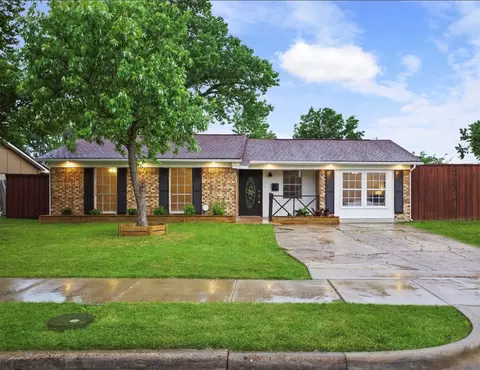 925 Glenn Cir, Mesquite, TX 75149