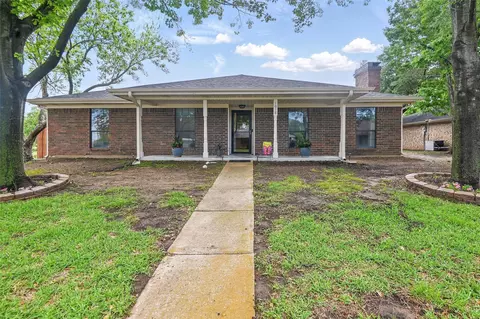 Exterior - 1018 Meridith Dr, Terrell, TX 75160 photo 3 of 3