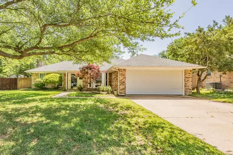 3219 Elkhart Ct, Arlington, TX 76016