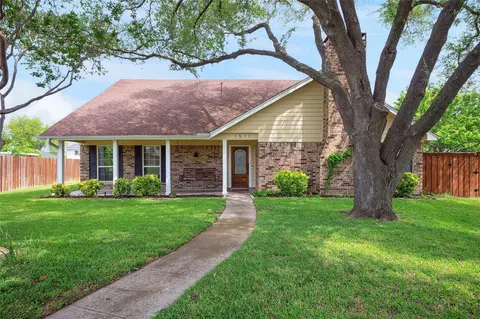 1511 Stoneham Pl, Richardson, TX 75081