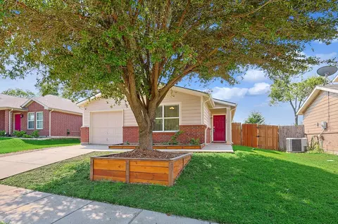 255 Green Meadows Rd, Wilmer, TX 75172