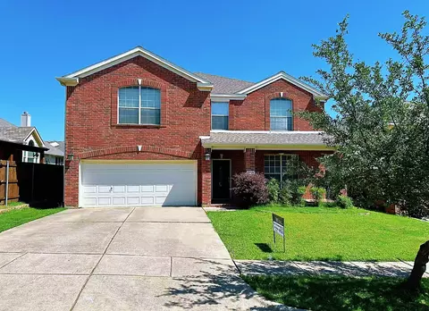 9916 Delamere Dr, Fort Worth, TX 76177