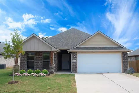 3904 Rose Hill Ct, Denison, TX 75020