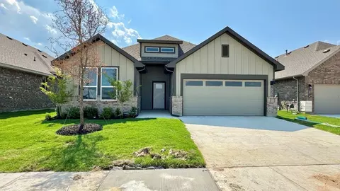 10520 Blue Lapis Rd, Fort Worth, TX 76036