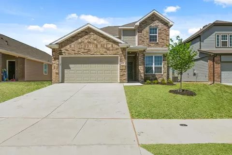 1004 Wingjet Way, Fort Worth, TX 76131
