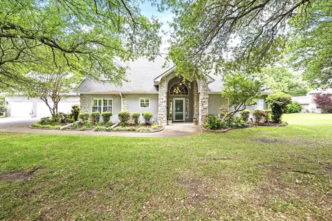 943 Private Road 5937, Emory, TX 75440