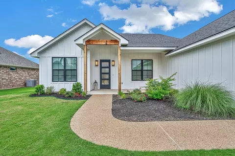 10312 T Bury Ln, Waco, TX 76708