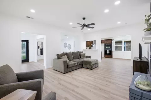 615 E Spring Valley Rd, Richardson, TX 75081 photo 13