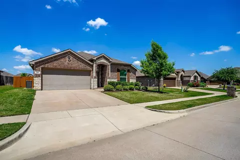 421 Blaze Ct, Burleson, TX 76028