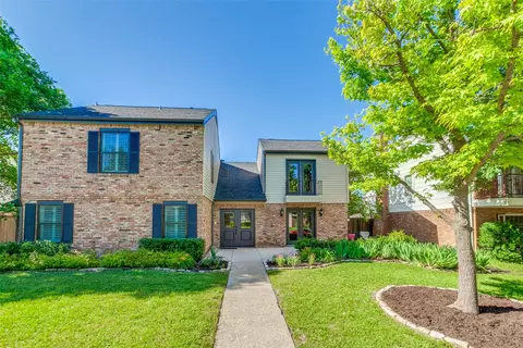 32 Bunker Hl, Richardson, TX 75080