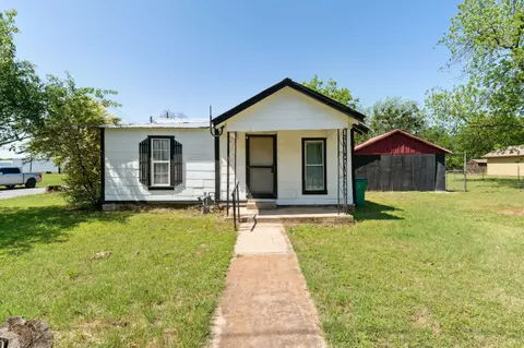 690 S Sixth St, Stephenville, TX 76401
