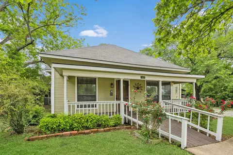107 W Hackberry St, Leonard, TX 75452