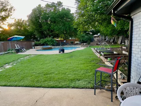 910 Clebud Dr, Euless, TX 76040 photo 29