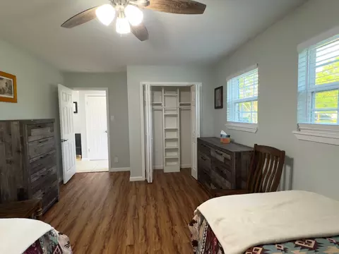 910 Clebud Dr, Euless, TX 76040 photo 15