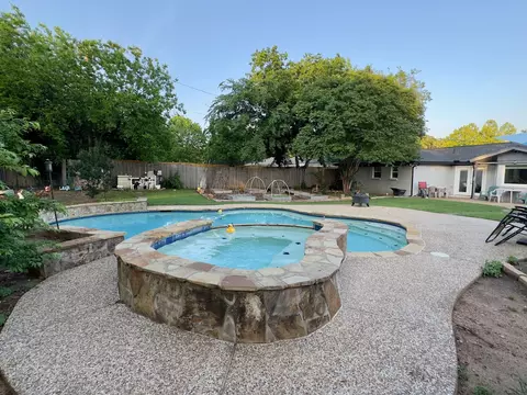 910 Clebud Dr, Euless, TX 76040 photo 30