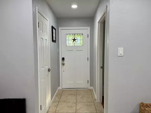 910 Clebud Dr, Euless, TX 76040 photo 13