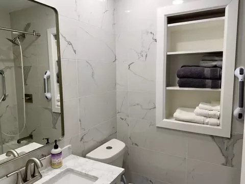 910 Clebud Dr, Euless, TX 76040 photo 21