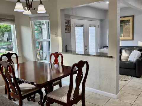 910 Clebud Dr, Euless, TX 76040 photo 9