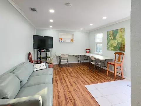 910 Clebud Dr, Euless, TX 76040 photo 10