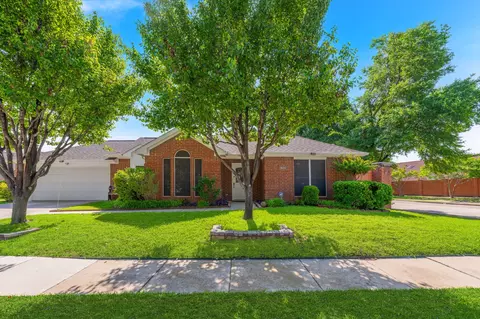 9000 Cumberland Dr, Irving, TX 75063