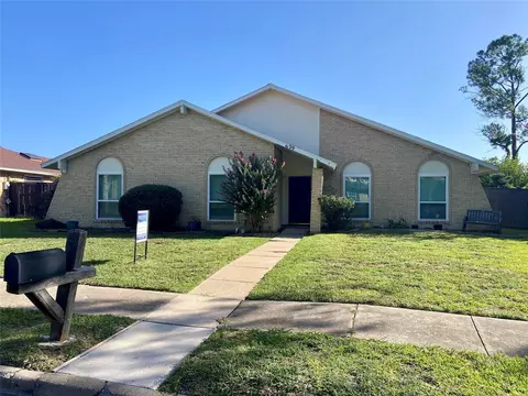 629 Granada Dr, Garland, TX 75043