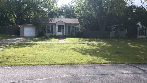 1708 Random Rd, Carrollton, TX 75006
