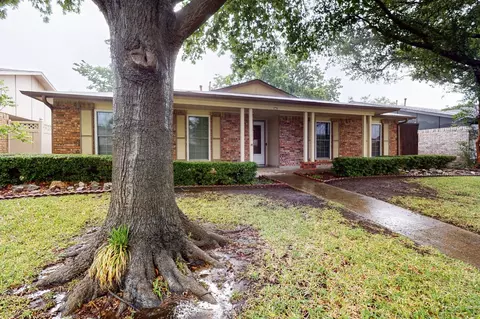 1907 Rambling Ridge Ln, Carrollton, TX 75007