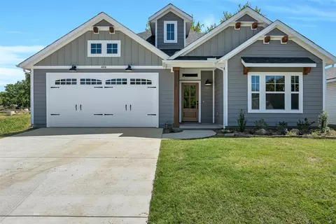 400 Betchan St, Lake Dallas, TX 75065