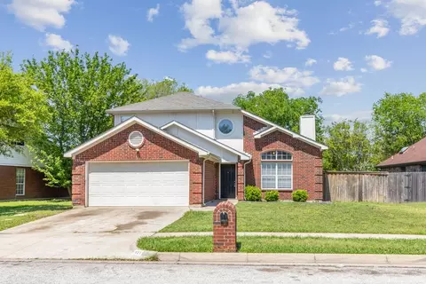 921 Tennessee Trl, Arlington, TX 76017