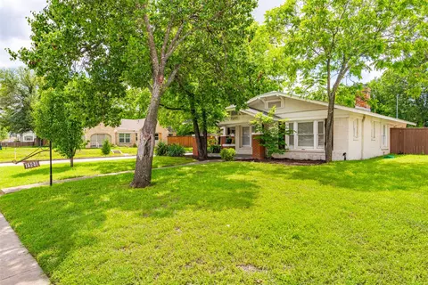 1501 N Sylvania Ave, Fort Worth, TX 76111