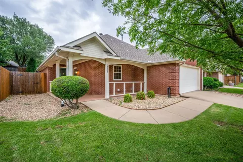 2316 Clermont Ln, Denton, TX 76205